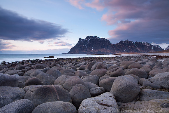 Uttakleiv Boulders