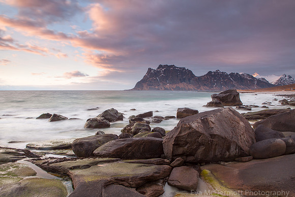 Uttakleiv Beach